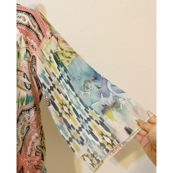 Chico's Women Size 1 US (M) Magnificent Florals Tropical Print Blouse Boho Beach - Picture 7 of 14